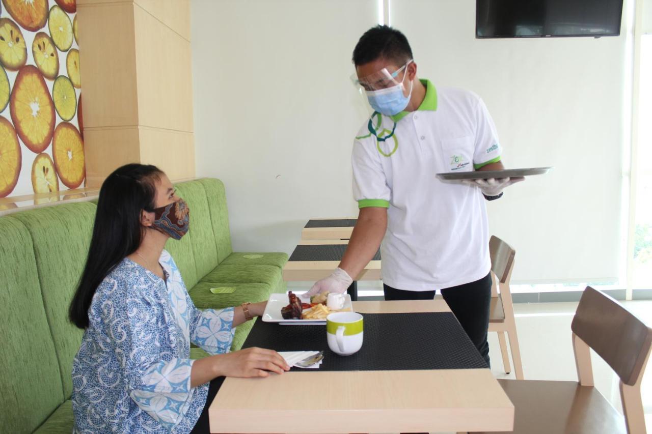 Zest Parang Raja Solo By Swiss-Belhotel International Bonorejo Exterior foto