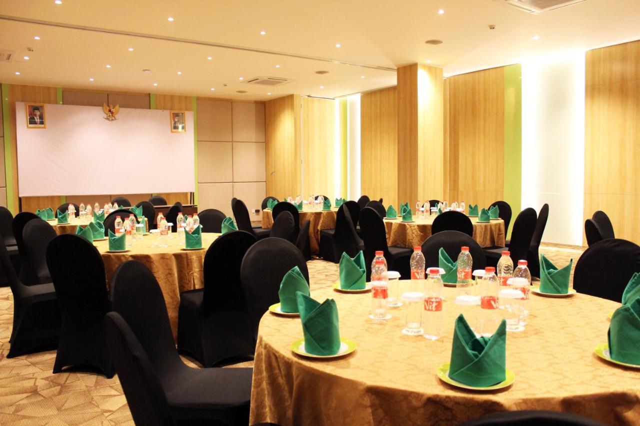 Zest Parang Raja Solo By Swiss-Belhotel International Bonorejo Exterior foto